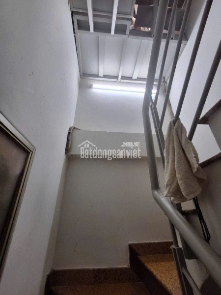 Nhà Hẻm Lâm Văn Bền, Quận 7: 36m2, 3 Tầng, 4PN, Giá Hời Chỉ 4.5 Tỷ, Sổ Đỏ