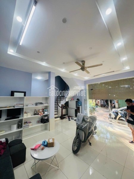 Nhà Phú Đô, lô góc, dân xây 40m2, 5 tầng chỉ 7 tỷ