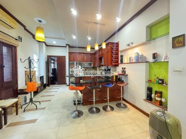 Bán nhà mặt phố Bà Triệu – 74m² x 6 tầng – lô góc – thu nhập 100tr/tháng – chỉ 68 tỷ