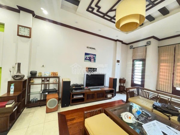 Bán nhà mặt phố Bà Triệu – 74m² x 6 tầng – lô góc – thu nhập 100tr/tháng – chỉ 68 tỷ