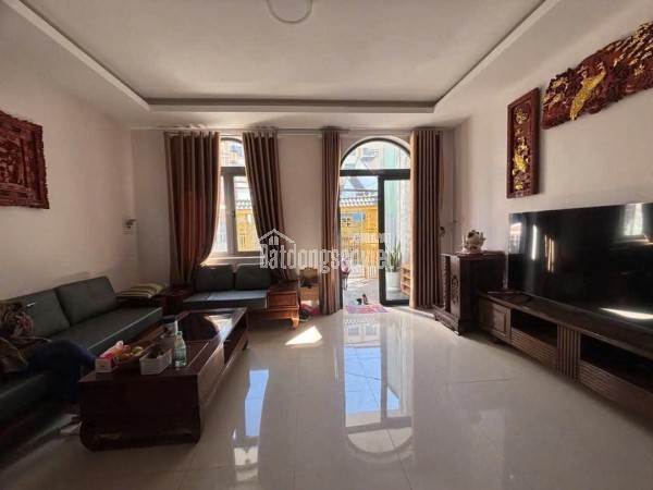 BÁN LÔ ĐẤT BIỆT THỰ NGUYỄN HỮU CẢNH P8 ĐÀ LẠT - 248M2, HƯỚNG ĐÔNG, SỔ RIÊNG XD - 9.9 TỶ