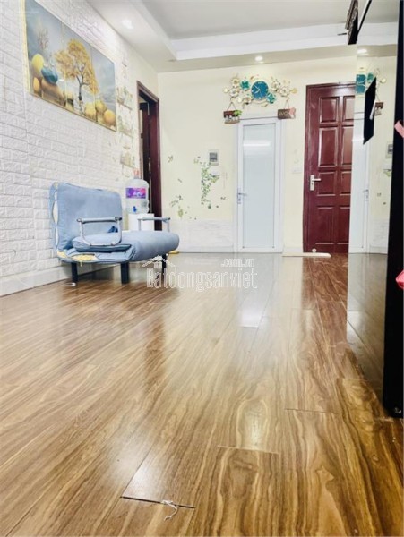 Chính chủ cho thuê nhà CCMNtầng 2/7- giá 8.8tr - 82 Yên Lãng, 61m2, 3PN2VS