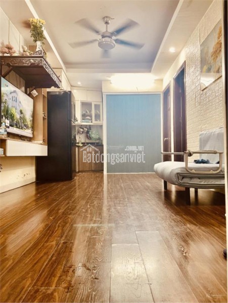 Chính chủ cho thuê nhà CCMNtầng 2/7- giá 8.8tr - 82 Yên Lãng, 61m2, 3PN2VS