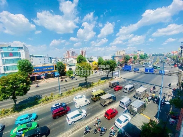 Nhà MTKD Trường Chinh, Q12: 4x14, 4 Tầng, 5PN, Kinh Doanh Sầm Uất - Nhỉnh 13 tỷ