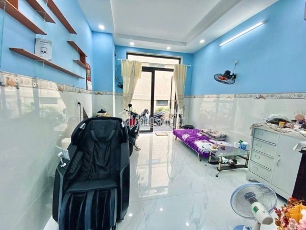 Nhà MTKD Trường Chinh, Q12: 4x14, 4 Tầng, 5PN, Kinh Doanh Sầm Uất - Nhỉnh 13 tỷ