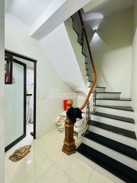 TRUNG TÂM PHÚ THƯỢNG - MỘT BƯỚC RA PHỐ - NGÕ OTO ĐỖ CỔNG