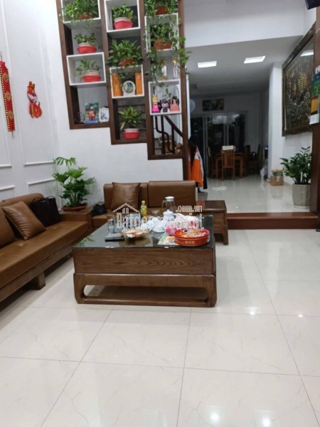 Nhà phố Yên Hoà - 2 mặt thoáng - gần chợ, trường học, tiện ích ngập tràn - 5 Tầng 6 Phòng ngủ, DT