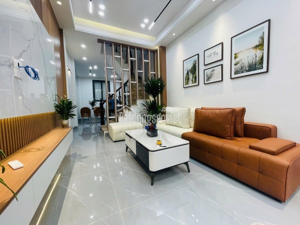 SIÊU PHẨM KIM GIANG - TẶNG NỘI THẤT - 2 THOÁNG - SAU ĐH THĂNG LONG - GIÁP KĐT ĐẠI KIM - NGÕ RỘNG -