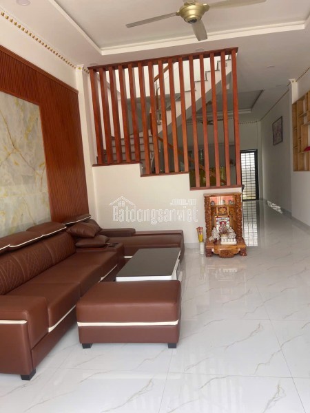 CẦN TIỀN ĐẦU TƯ BÁN NHANH NHÀ MẶT TIỀN MỚI XÂY DT : 73,6M2 PHƯỜNG THẠNH PHƯỚC - THỊ XÃ TÂN UYÊN