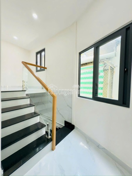 Nhà 3 tầng hẻm thông đường Sư Vạn Hạnh P9Q5. Giá: 2.98 tỷ