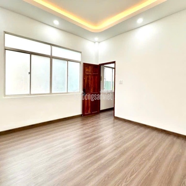 12 Tỷ: ngang 12m- Quận 10 ngay chợ An Đông, Medic Hòa Hảo- nhà 4 Tầng Xe hơi trong nhà. 0933910039