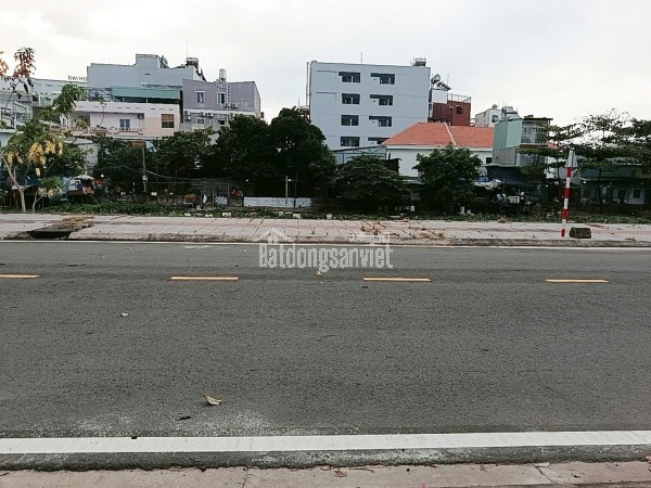Chính chủ bán nhà đường D1 95M2 Bình Thạnh HẺM 10M