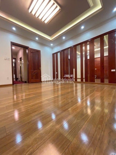 Bán kiệt tác bds Tây Hồ - TTTM Lottle-100m, 5 tầng 5m mặt tiền oto tránh , vỉa hè kinh doanh .