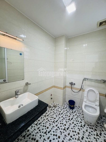 Bán Gấp Nhà Xinh- An Lạc Bình Tân - 84m2 - Hẻm 9M - Vuông Vức ~85tr/m2