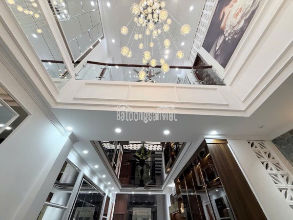 Hot!
THÁI HÀ 50m, 15.5 Tỷ, Nhà Đẹp Sang, Thoáng Sáng, Gần Ô Tô, Trung Tâm Đống Đa