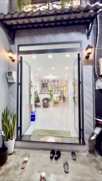 Nhà 2 tầng Phong Phú P12 Q8 giá chỉ có 2.7 tỷ