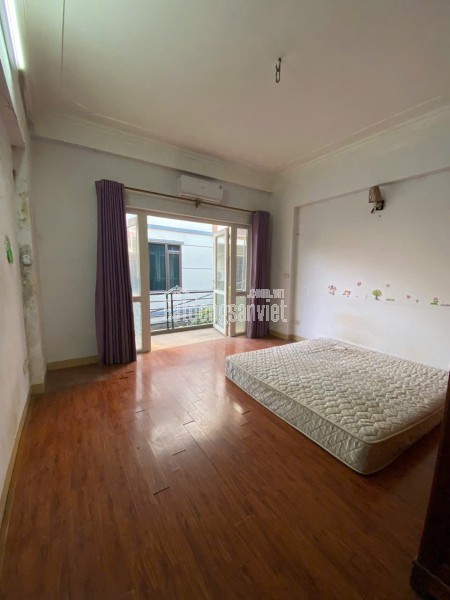 Bán nhà dân phố Triều Khúc, HN. DT 62m2, 4 tầng, giá 13.3 tỷ. LH: 0568433999