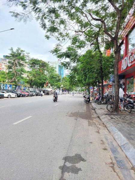 BÁN 100 M ĐẤT SẴN NHÀ 3 TẦNG (CŨ) XUÂN LA ,TÂY HỒ,VỈA HÈ ,KINH DOANH,OTO TRÁNH.GIÁ;45 TỶ