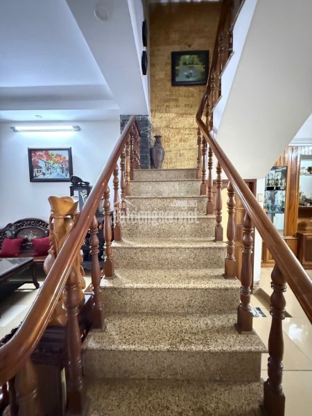 Cần bán gấp nhà đẹp giá tốt - Khu Bàu Cát - Trần Mai Ninh