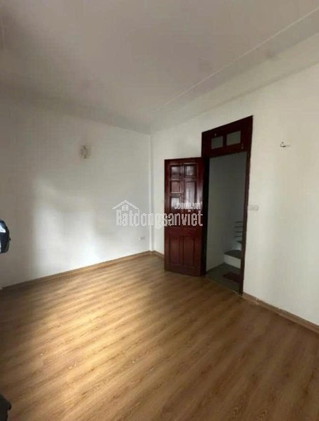 NHÀ MỚI Ở NGAY THỊNH QUANG - ĐỐNG ĐA - MẶT NGÕ - DÂN TRÍ CAO - AN NINH TỐT - 3 PHÒNG NGỦ - SỔ ĐỎ