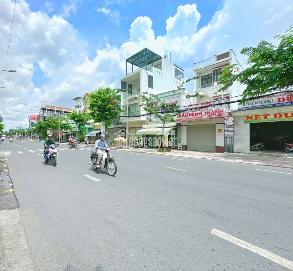 BÁN NHÀ TRỆT LẦU MẶT TIỀN ĐƯỜNG TRẦN QUANG DIỆU , CẦN THƠ