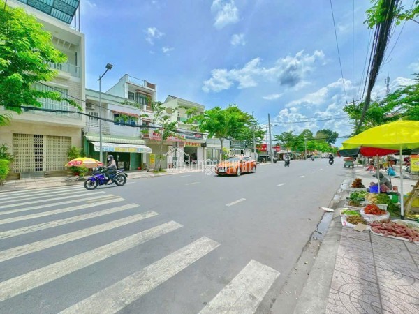 BÁN NHÀ TRỆT LẦU MẶT TIỀN ĐƯỜNG TRẦN QUANG DIỆU , CẦN THƠ