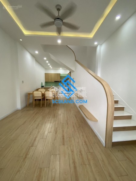 Cho thuê căn góc 2 mặt tiền đẹp đường Quang Trung – Gần biển Nha Trang