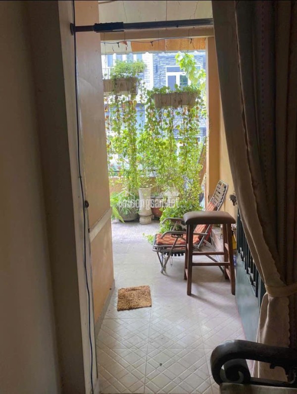 Bán nhà MT Trương Hoàng Thanh P12 Tân Bình 2 lầu (4PN, 3WC)