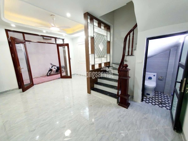 NHÀ ĐẸP MỚI TINH . Cổ Nhuế - Bắc Từ Liêm 35m 6 tầng mặt tiền 4,3m 7,25 tỷ
sổ đỏ vuông vắn cất