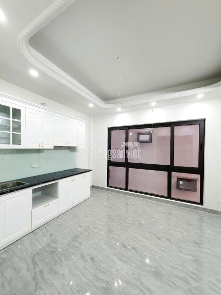 NHÀ ĐẸP MỚI TINH . Cổ Nhuế - Bắc Từ Liêm 35m 6 tầng mặt tiền 4,3m 7,25 tỷ
sổ đỏ vuông vắn cất