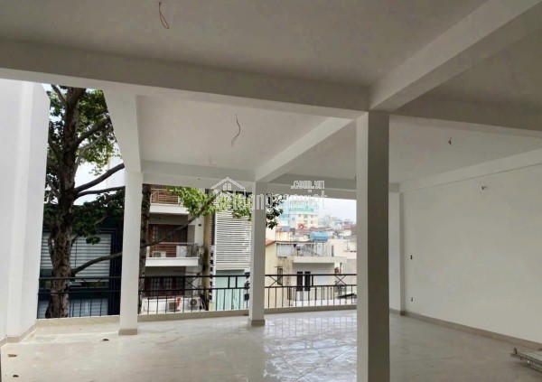 Nhà mặt tiền Lê Văn Việt, P. Tăng Nhơn Phú B, Quận 9, TP. HCM