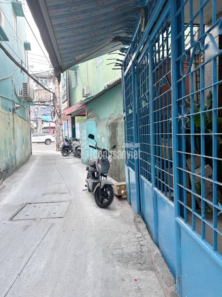Nhà 5 tầng khu ăn uống đông đúc Chánh Hưng P4 Q8