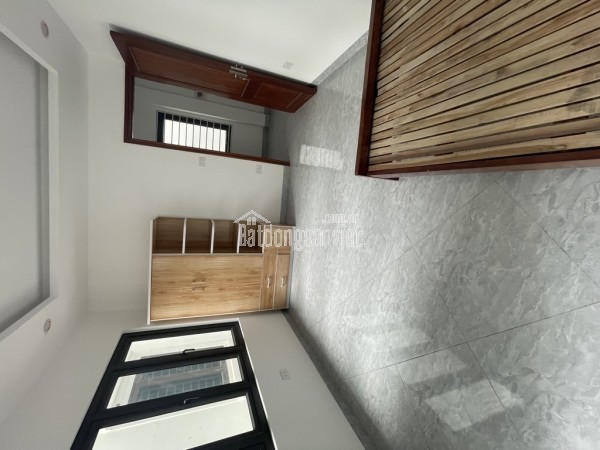 Nhà Lê Quang Đạo, lô góc, dân xây 40m2, 5 tầng chỉ 7 tỷ