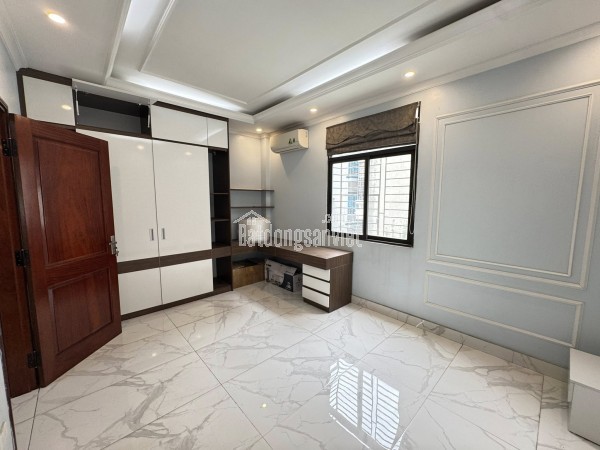 Bán Nhà Phân Lô KĐT Mỗ Lao, Hà Đông Nhà Đẹp Ở Ngay 60m²-5 Tầng- Mặt Tiền 5m Giá Nhỉnh 18 Tỷ