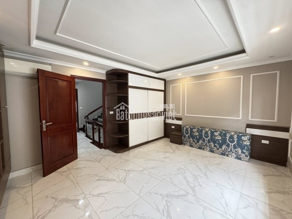 Bán Nhà Phân Lô KĐT Mỗ Lao, Hà Đông Nhà Đẹp Ở Ngay 60m²-5 Tầng- Mặt Tiền 5m Giá Nhỉnh 18 Tỷ