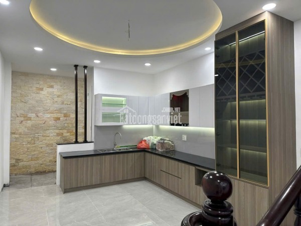 Chính Chủ Bán Mặt Tiền Nguyễn Thượng Hiền, P.6, Q.Bình Thạnh. Dt: (4.05 X 22.5m), Chỉ 18 Tỷ, Tell: