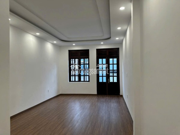 Chính Chủ Bán Mặt Tiền Nguyễn Thượng Hiền, P.6, Q.Bình Thạnh. Dt: (4.05 X 22.5m), Chỉ 18 Tỷ, Tell: