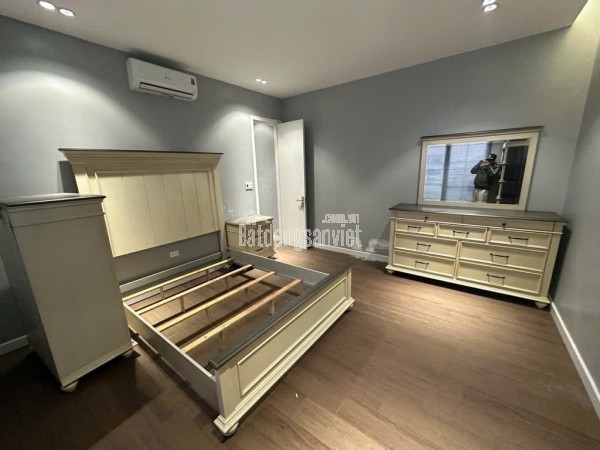 Tứ Liên nhà đẹp ngõ nông - thang máy - 6 tầng ở luôn full nội thất - 69m2 giá 13,9 tỷ.