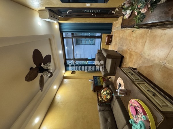 Bán nhà phố Nguyễn Ngọc Nại, 43m2, 11 tỷ tỷ