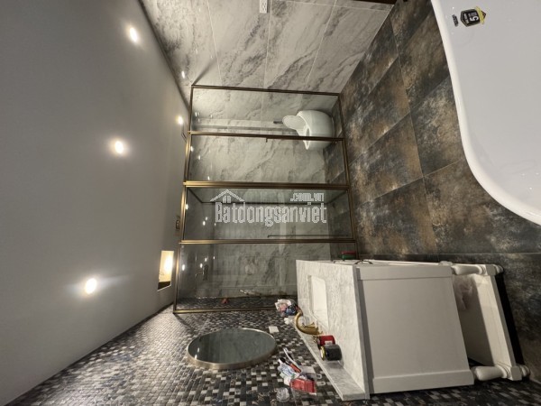 Bán nhà phố Nguyễn Ngọc Nại, 43m2, 11 tỷ tỷ