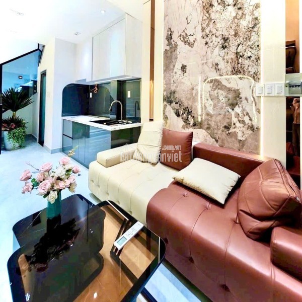 Nhà Quận 3- hẻm xe tải Nguyễn Thiện Thuật- Ngang hơn 3m- 4 tầng Full nội thất: 5 tỷ hơn. 0933910039