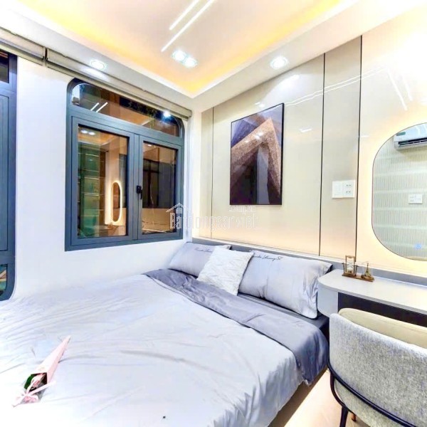 Nhà Quận 3- hẻm xe tải Nguyễn Thiện Thuật- Ngang hơn 3m- 4 tầng Full nội thất: 5 tỷ hơn. 0933910039