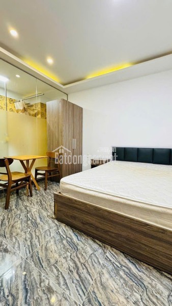 NHÀ KẾ QUẬN 1- DÒNG TIỀN 3.6 TỶ/5NĂM- CAO 6 TẦNG 8 PHÒNG ĐỦ NỘI THẤT- NGUYỄN KHOÁI QUẬN 4: 12 TỶ.
