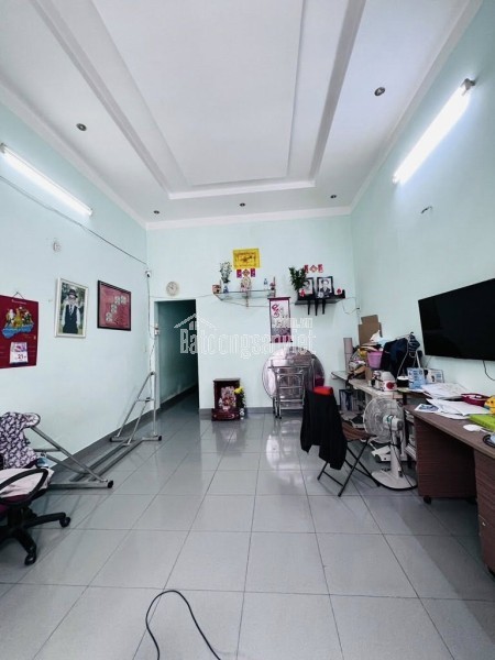 Nhà 2 Tầng Bùi Quang Là Sát Chợ Gần Trường Học  Vị Trí Vàng