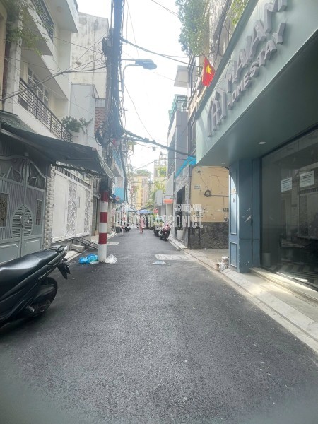 Chính Chủ Bán Hxh Lê Thị Riêng, P. Bến Thành, Q.1. Dt: (4.75 X 15m ), Chỉ 18 Tỷ, Tell: O911.16O.692