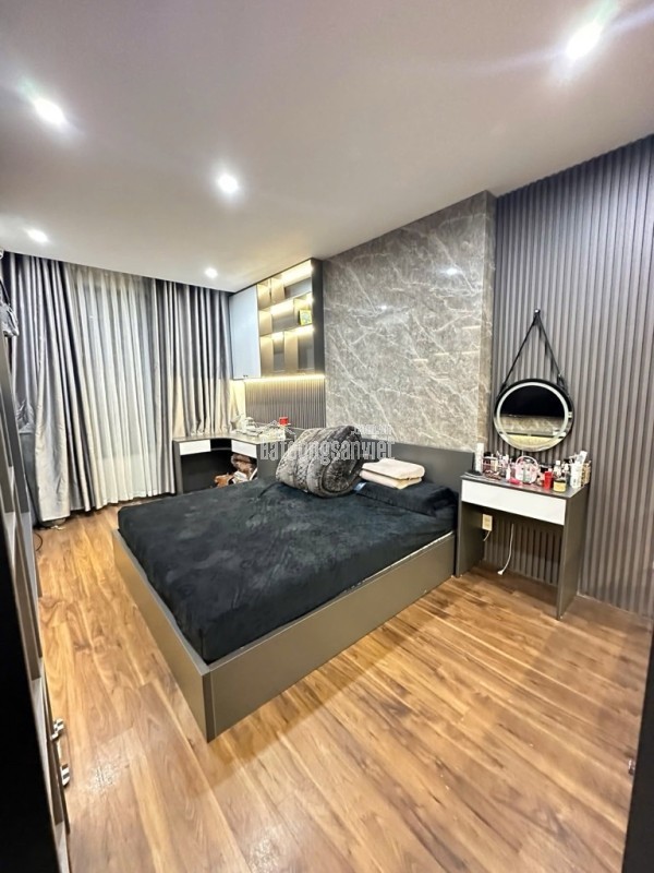 Hồ Quan Nhân – nhà 44m²*6 tầng, 2 mặt ngõ, giá chỉ 10.8 tỷ