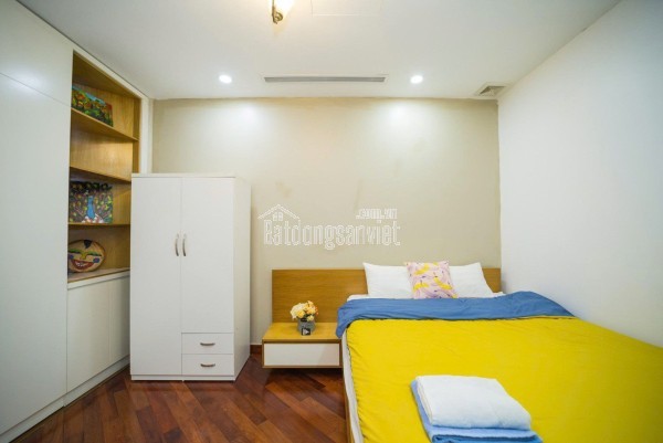Căn to giá rẻ tại ROYAL CITY giá đẹp nhà tầng cao .