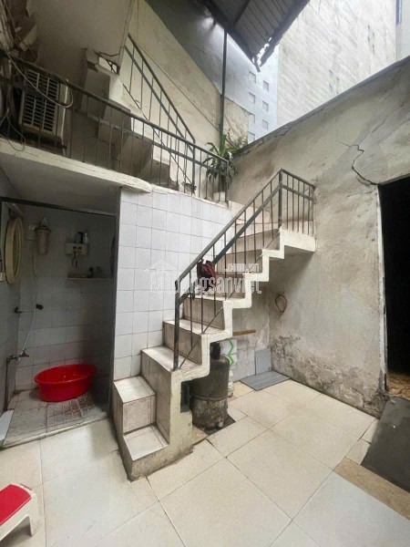 Căn to giá rẻ tại ROYAL CITY giá đẹp nhà tầng cao .