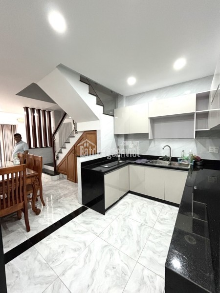 Nhà Lô Góc không lộ giới, hẻm xe tải đường Trần Xuân Soạn Quận 7