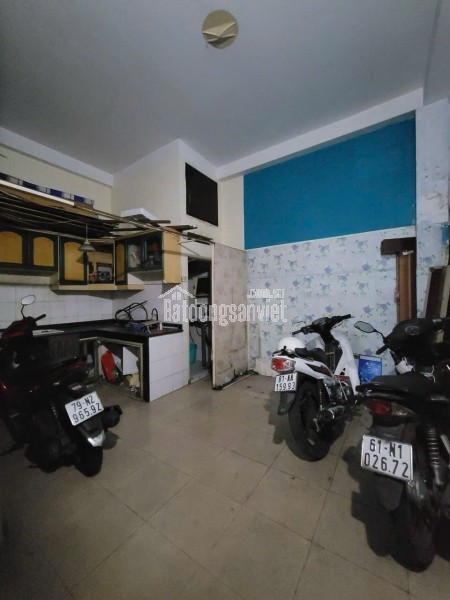 Chính Chủ Bán Mặt Tiền Quang Trung, P.11, Q. Gò Vấp: DT 7.7 x 23m, Giá 50 Tỷ. Liên Hệ: O911.16O.692